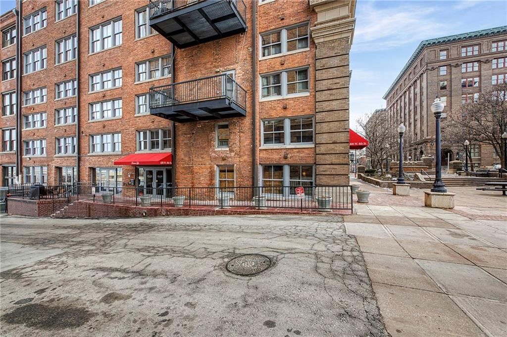 712 Broadway Boulevard — photo 54