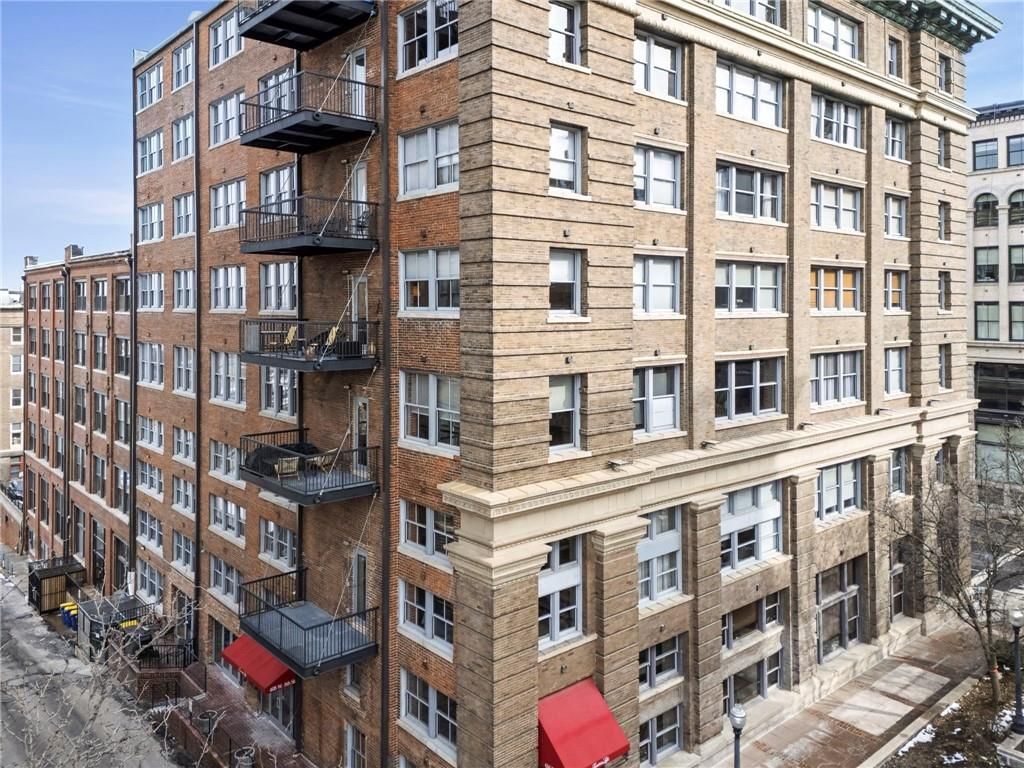712 Broadway Boulevard — photo 56