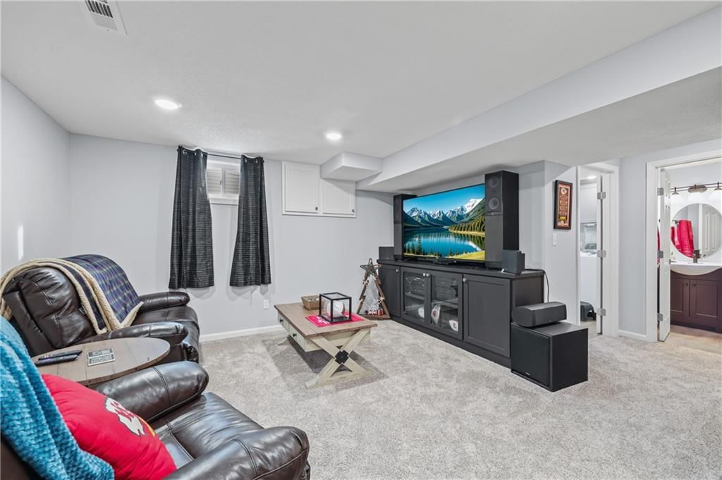 2401 NW LONDON Drive — photo 22