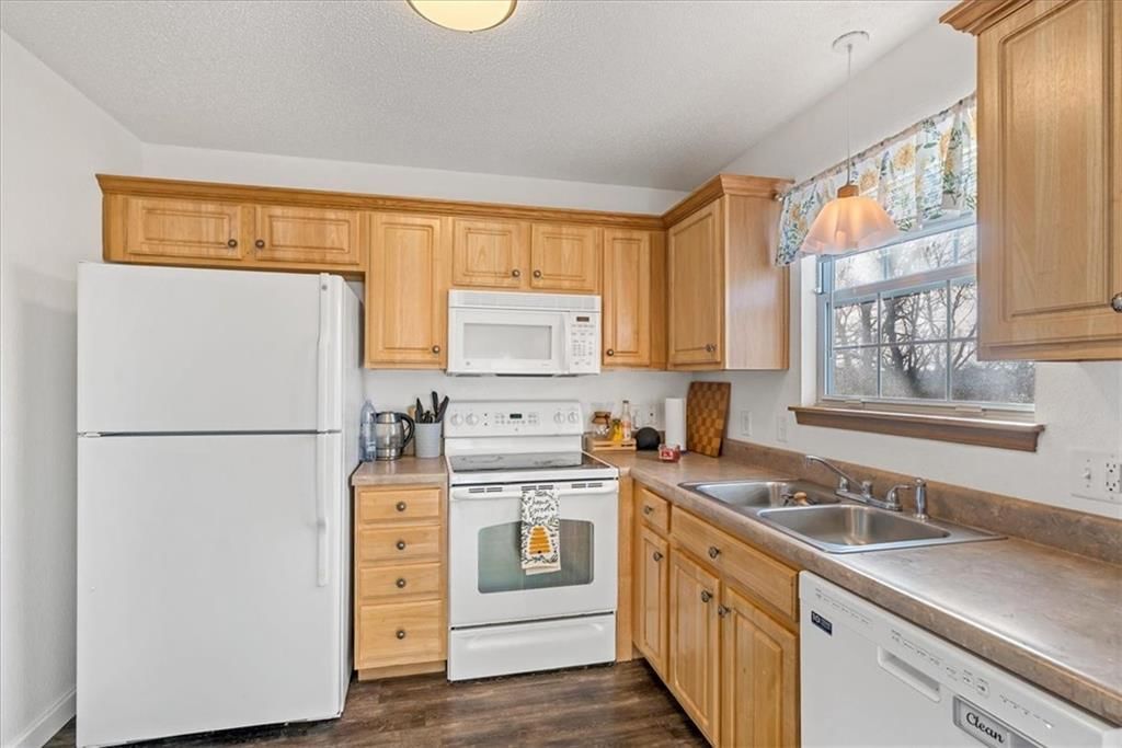 1203 NW Hidden Ridge Circle — photo 8