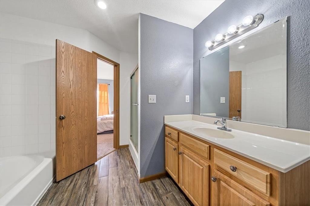 1203 NW Hidden Ridge Circle — photo 18