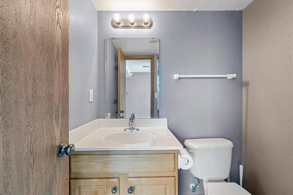 1203 NW Hidden Ridge Circle — photo 22