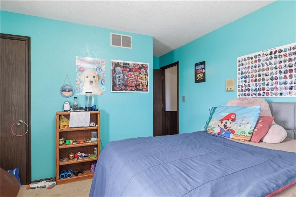 3406 S Stewart Avenue — photo 14