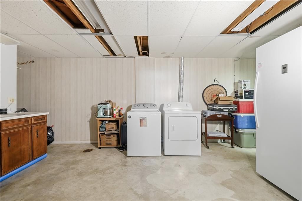 3406 S Stewart Avenue — photo 18