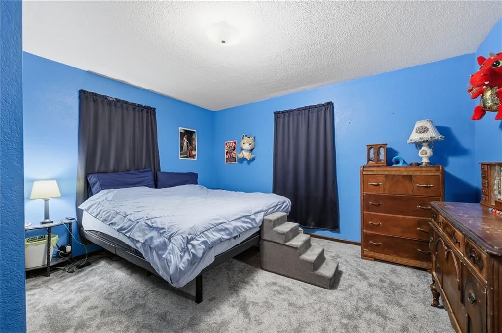 3406 S Stewart Avenue — photo 24