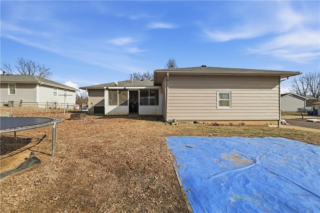 3406 S Stewart Avenue — photo 29