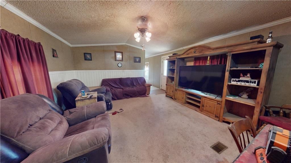2020 E 310 Road — photo 8
