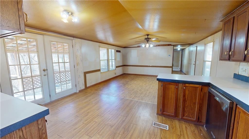 2020 E 310 Road — photo 28