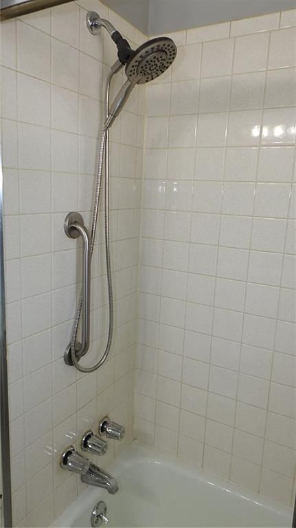 7141 STERLING Avenue — photo 22