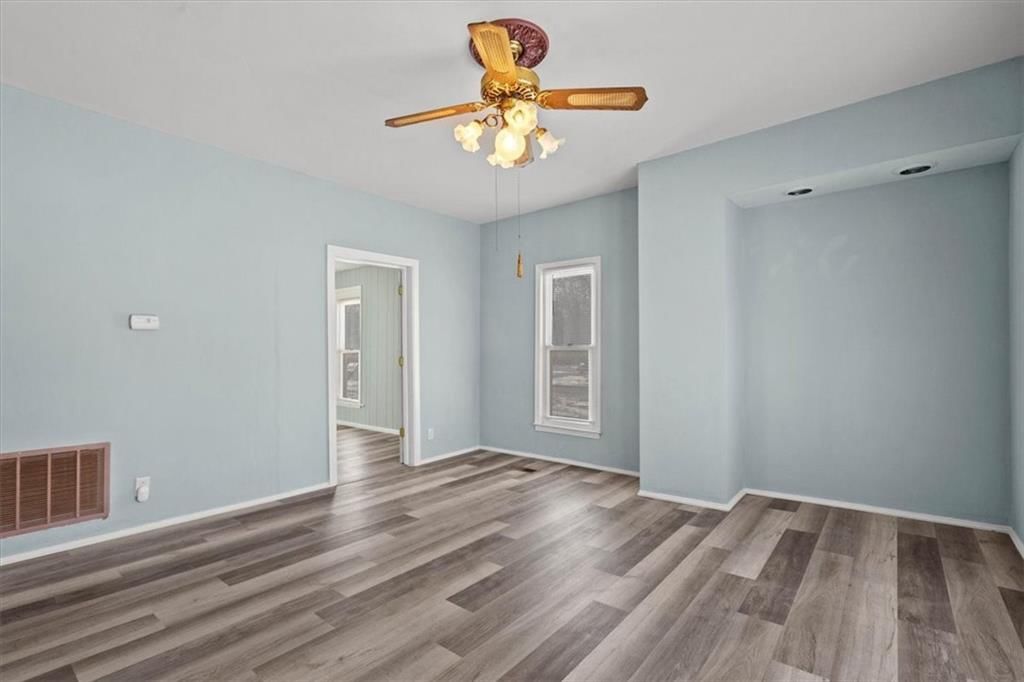 403 S Ash Street — photo 6