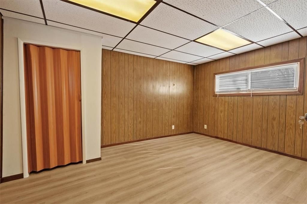 403 S Ash Street — photo 17