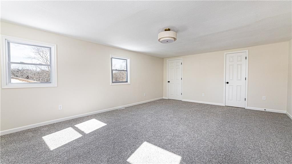 808 NE Russell Road — photo 10