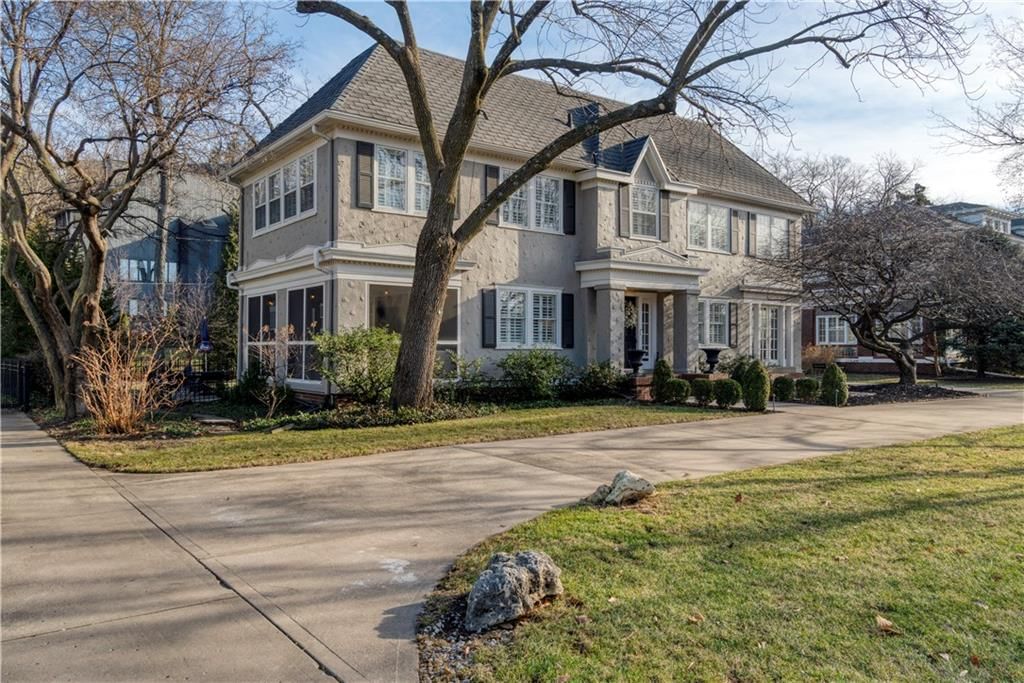 4983 Ward Parkway — photo 4