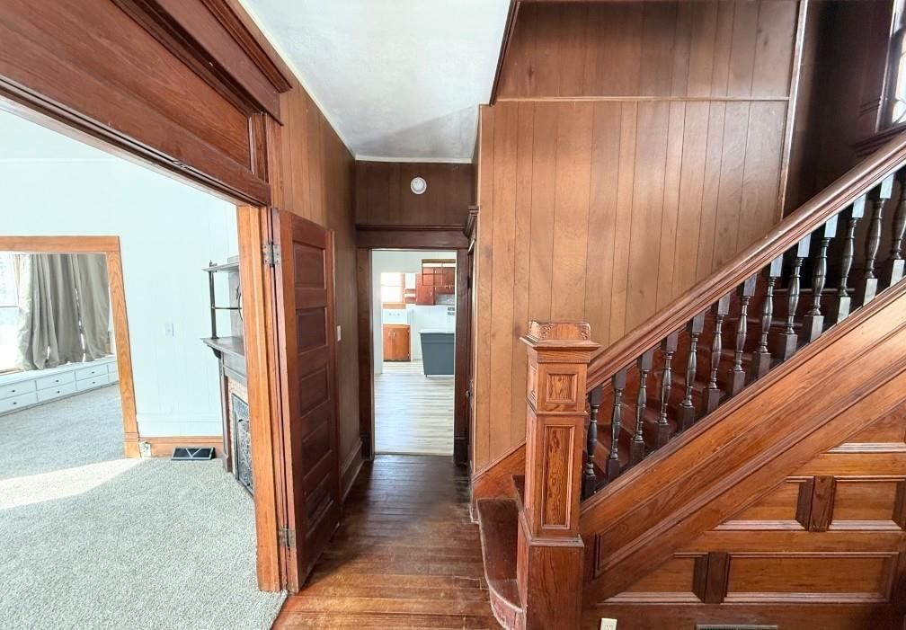 206 S 4TH Street — photo 3