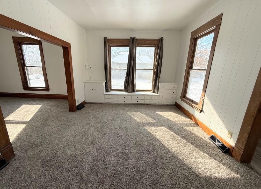 206 S 4TH Street — photo 8