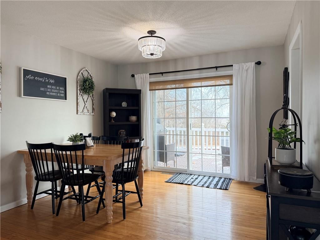 414 Town and Country Lane — photo 8