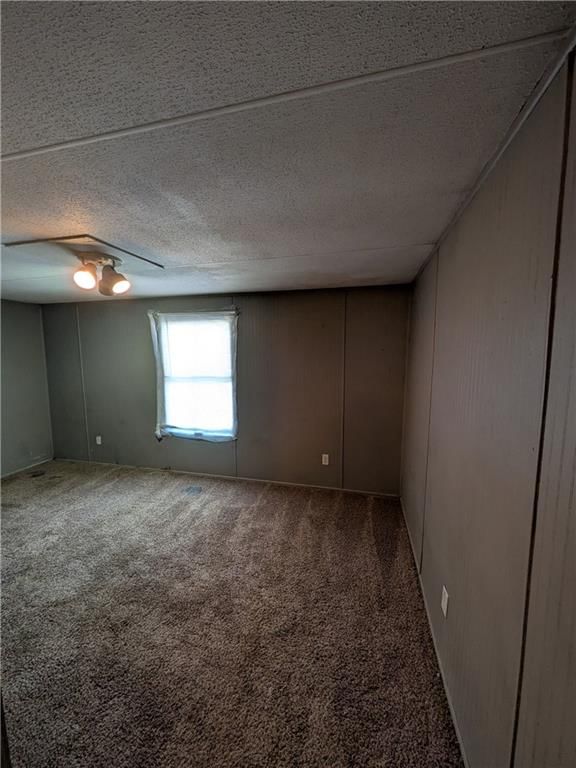203 W 4th Street — photo 9
