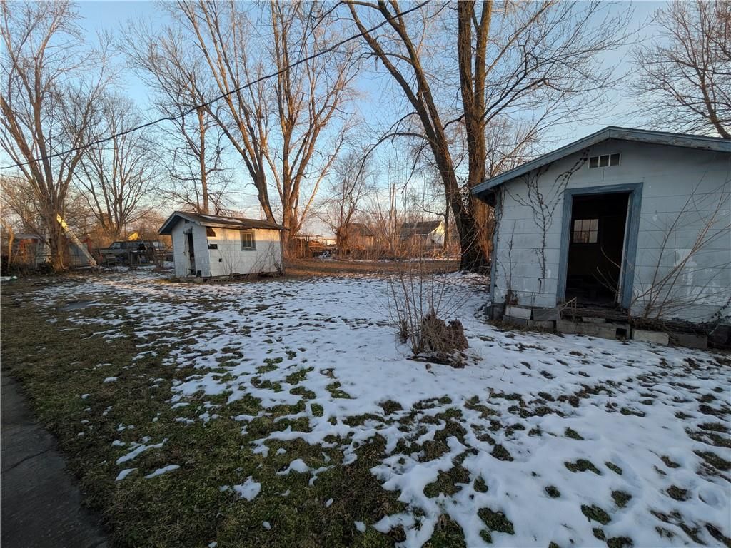 203 W 4th Street — photo 17