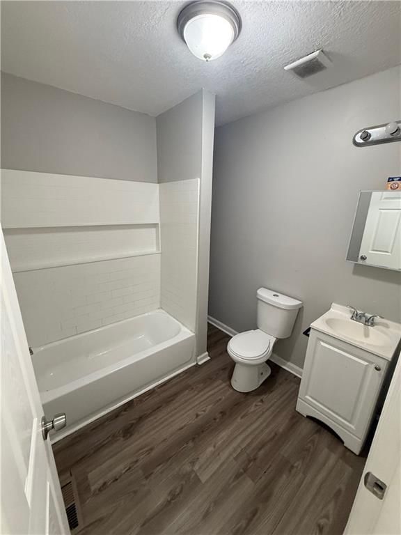 3318 E 24th Street — photo 11