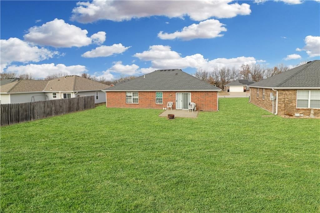 1722 Sunset Drive — photo 3
