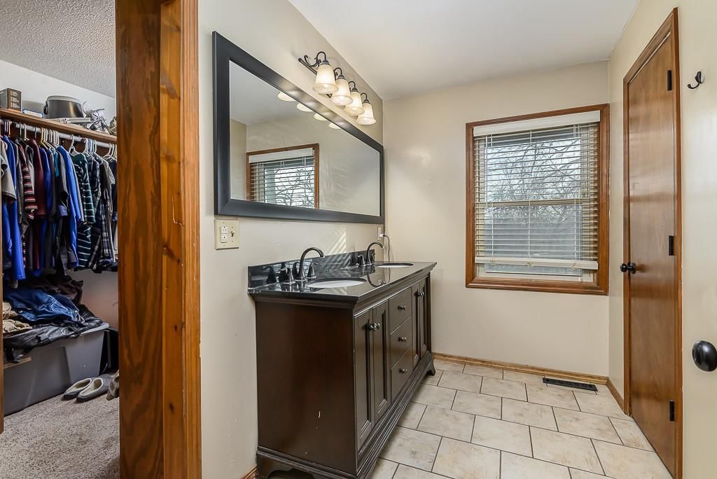16551 Hollingsworth Road — photo 14