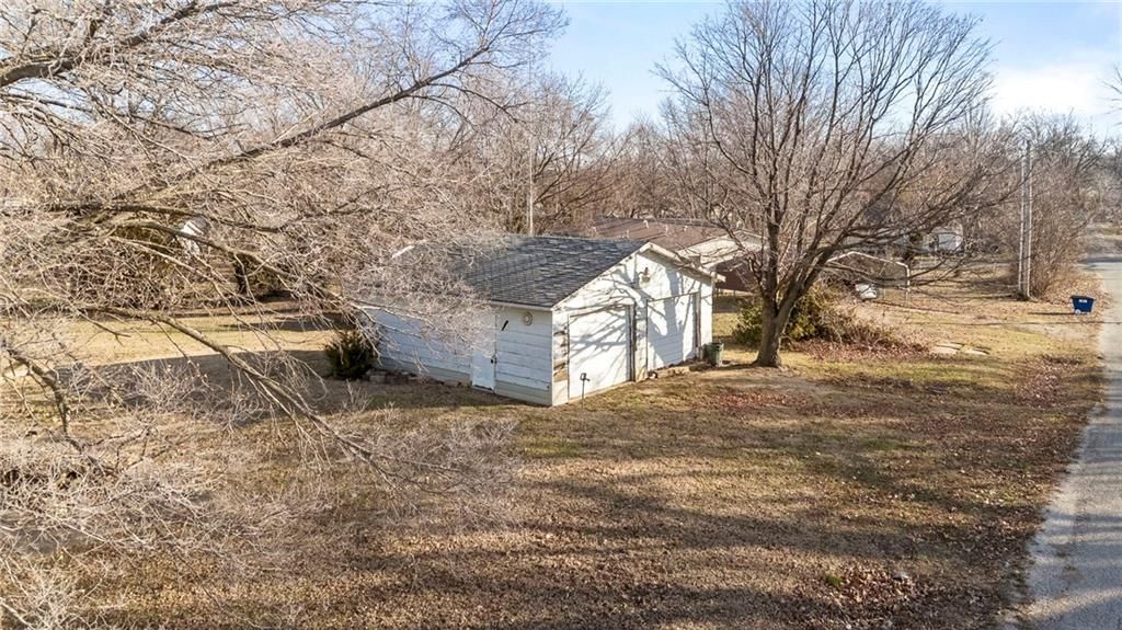 213 S Pine Street — photo 13