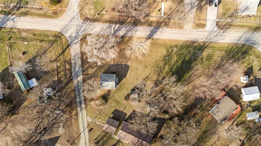 213 S Pine Street — photo 31