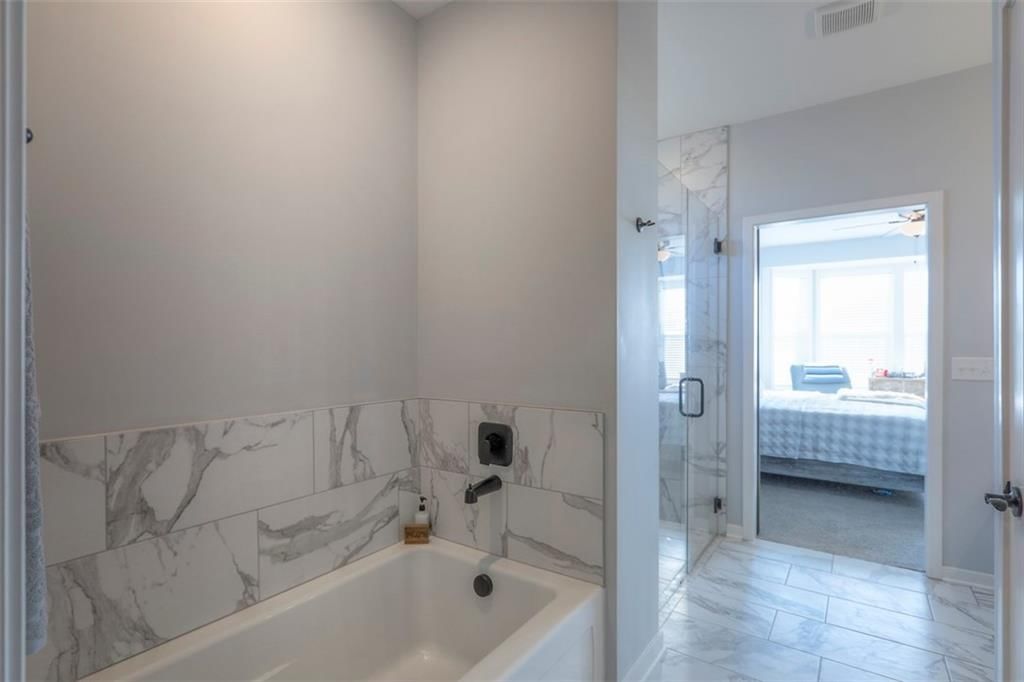 3229 N 109th Place — photo 32