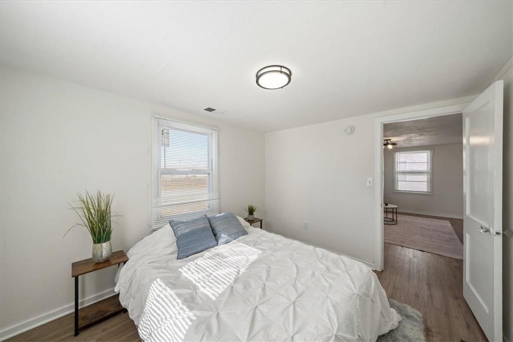 728 S Kansas Avenue — photo 11