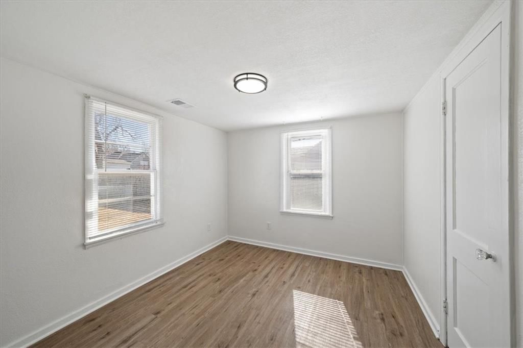 728 S Kansas Avenue — photo 13