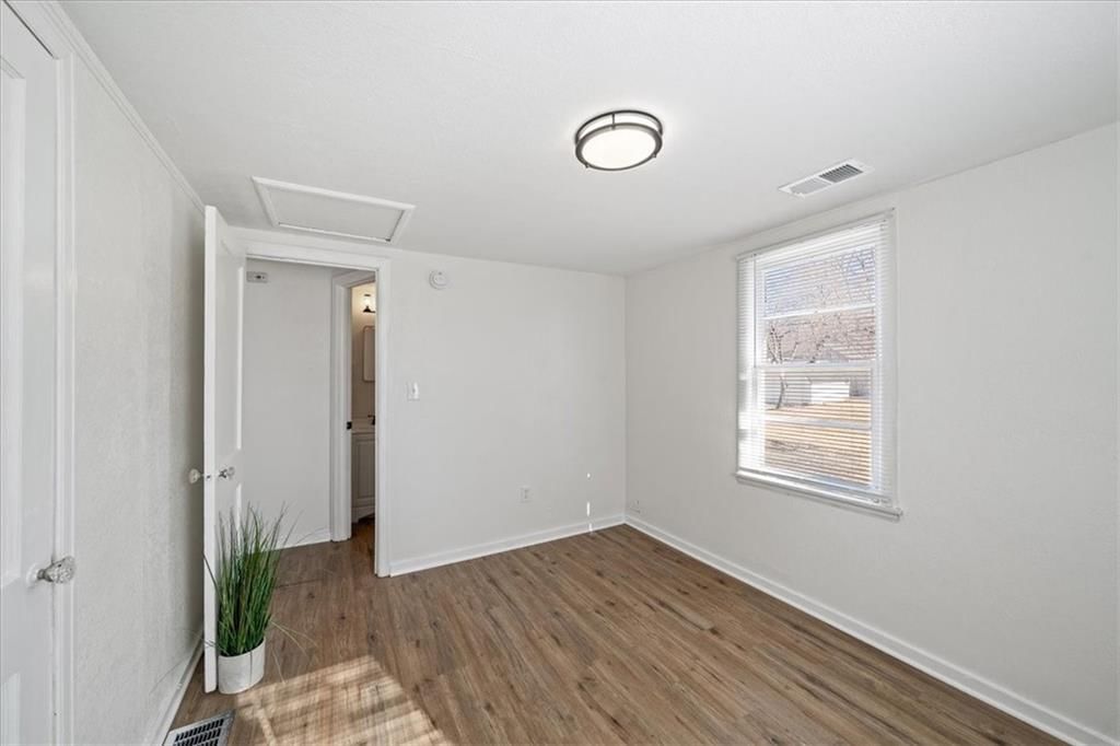728 S Kansas Avenue — photo 14