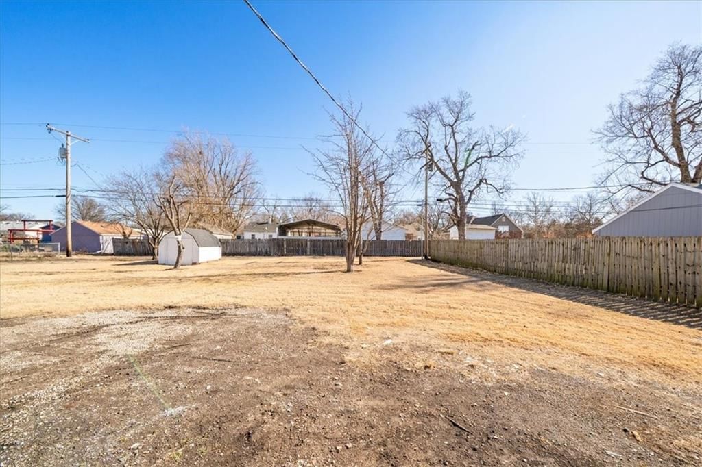 728 S Kansas Avenue — photo 17