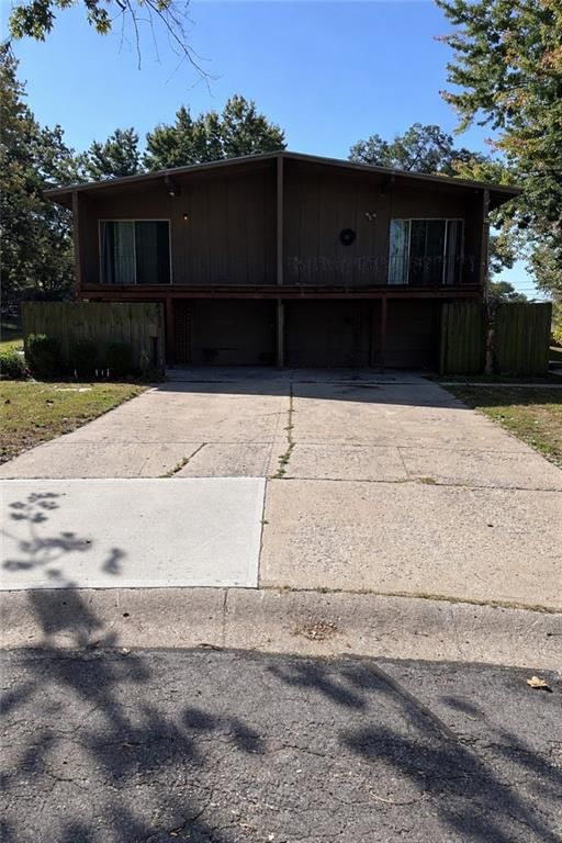 9401-9403 W 83rd Street, Overland Park, KS