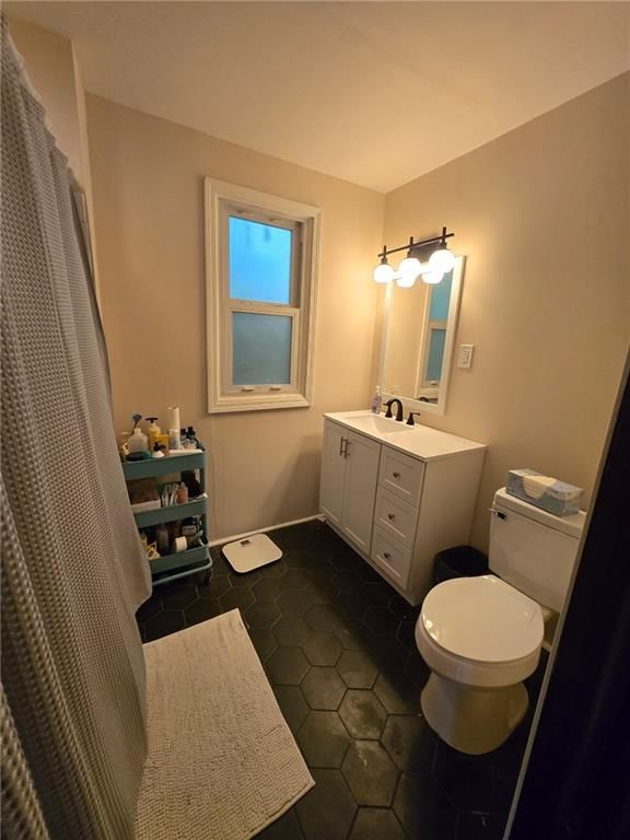 307 White Avenue — photo 16