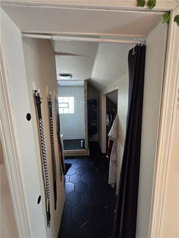 307 White Avenue — photo 24