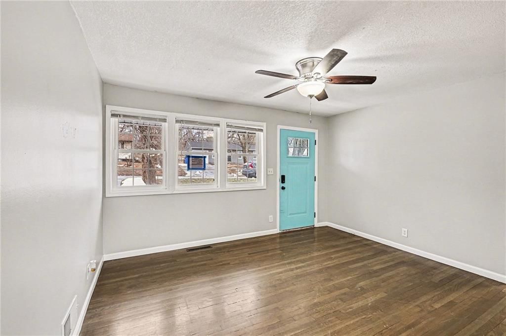 14804 Bellaire Avenue — photo 4