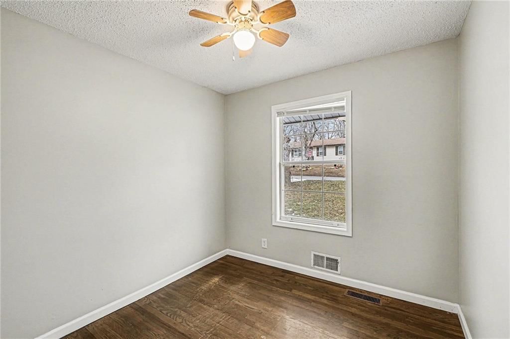 14804 Bellaire Avenue — photo 9