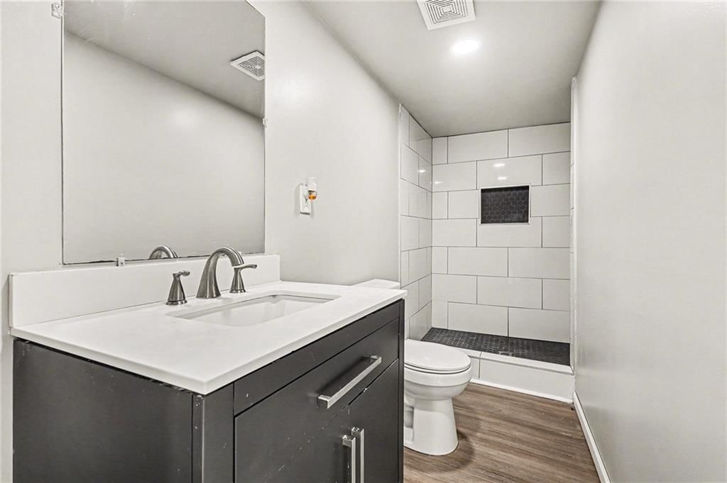 14804 Bellaire Avenue — photo 13