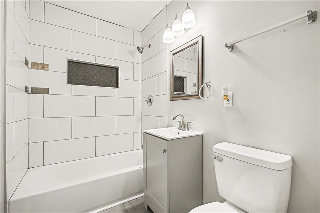14804 Bellaire Avenue — photo 15