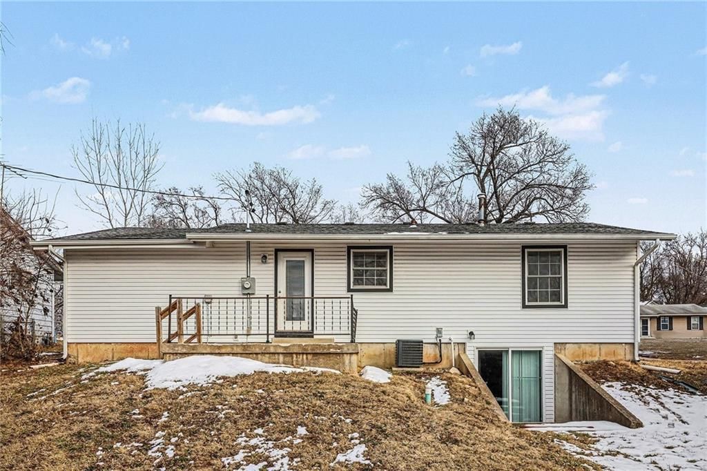 14804 Bellaire Avenue — photo 16