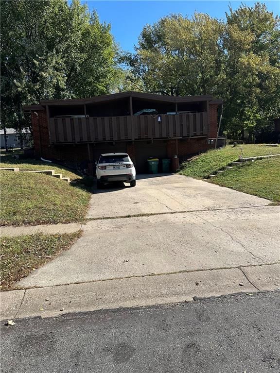 8439-8441 Kessler Street, Overland Park, KS