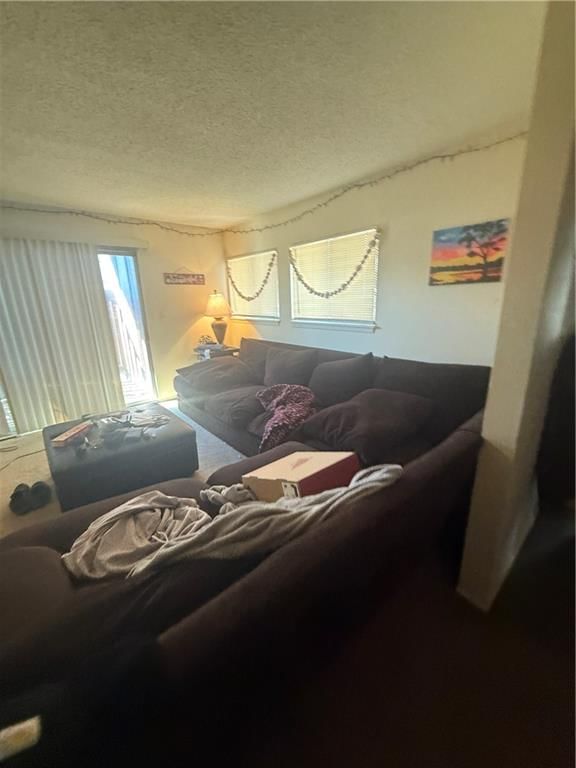 8439-8441 Kessler Street — photo 4