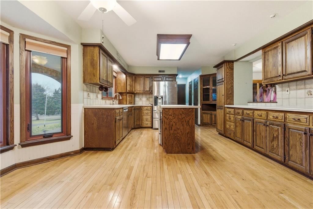 24870 W 133rd Terrace — photo 7