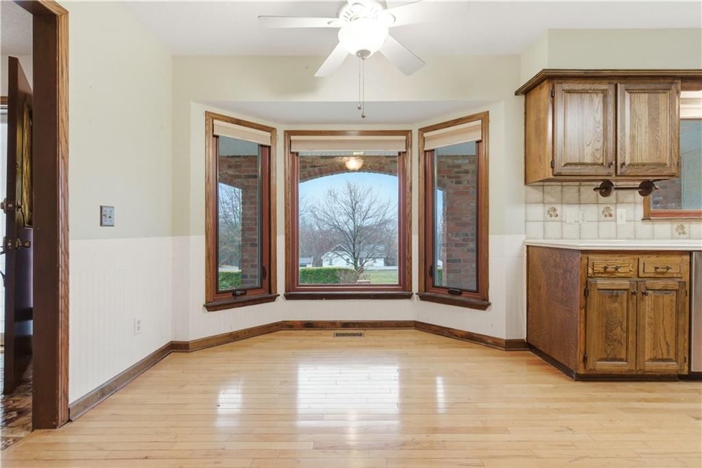 24870 W 133rd Terrace — photo 8