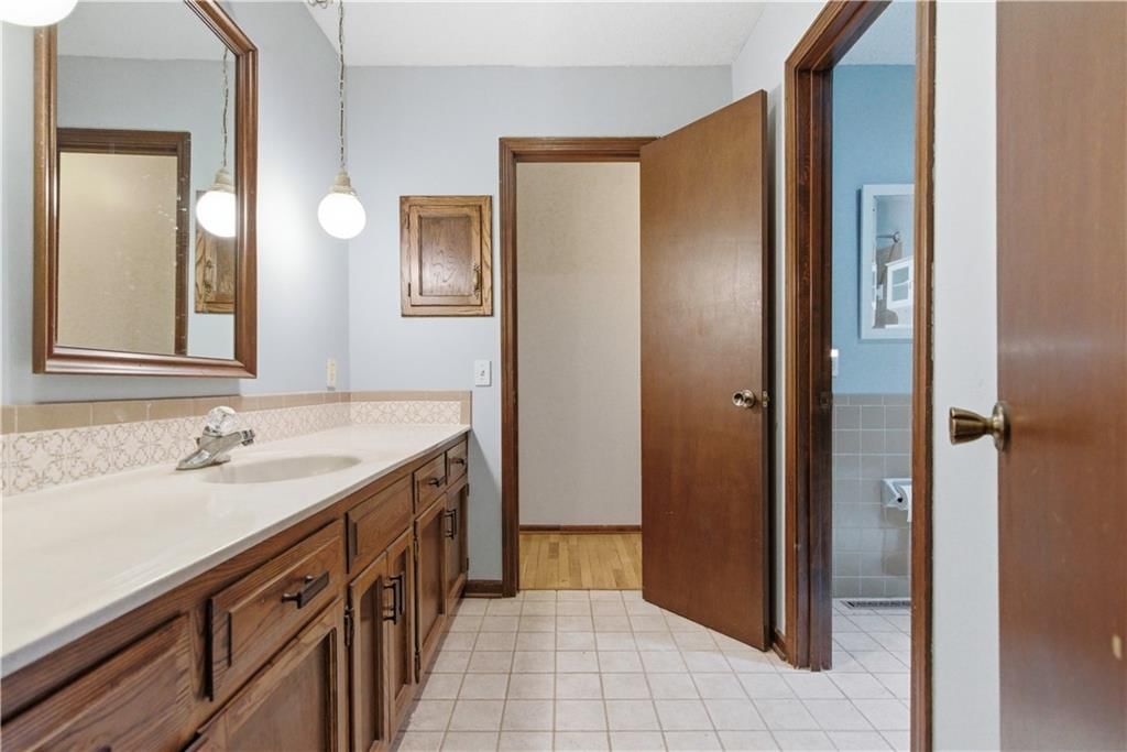 24870 W 133rd Terrace — photo 35