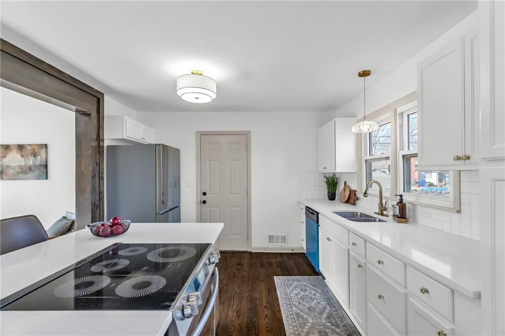 7520 Lewis Avenue — photo 10