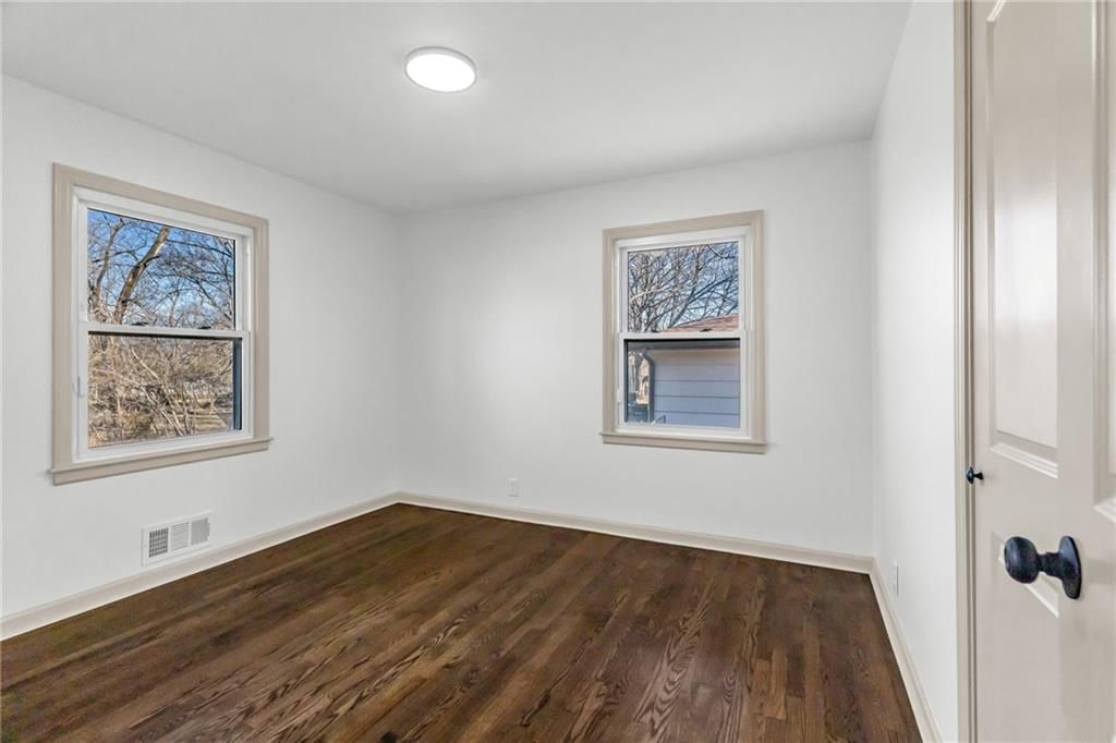 7520 Lewis Avenue — photo 16