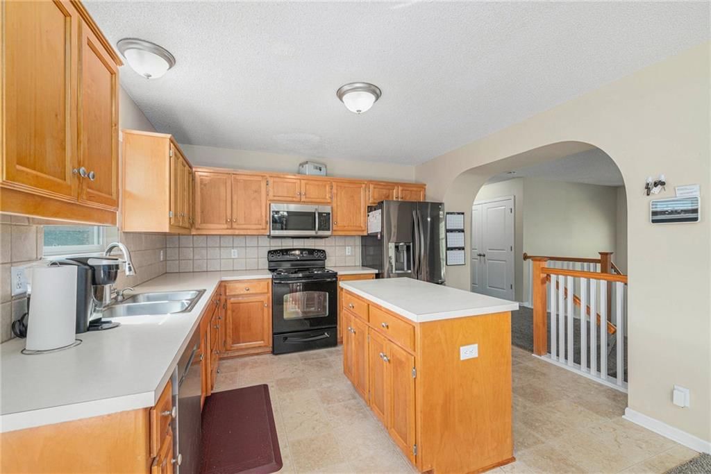 749 Highland Drive — photo 9