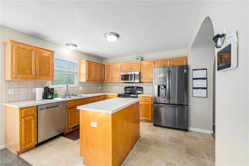 749 Highland Drive — photo 10
