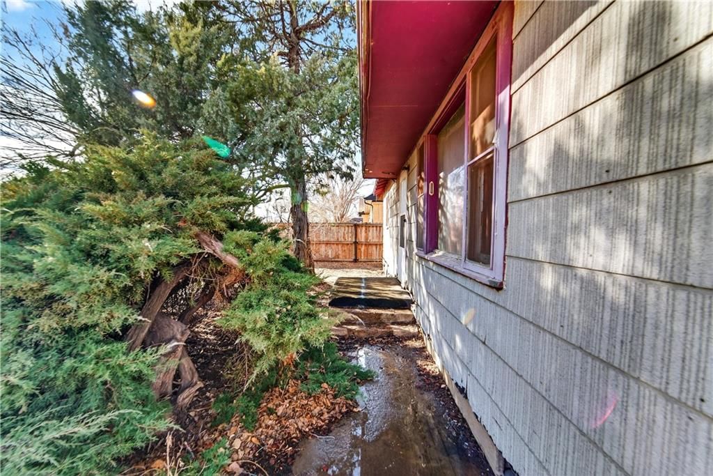 308 W 7th Street — photo 17